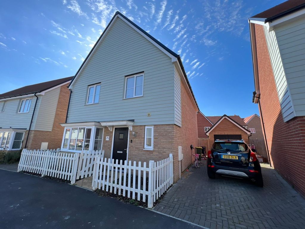 4 bed detached house for sale in Alice Gardens, Rochford SS4 Zoopla