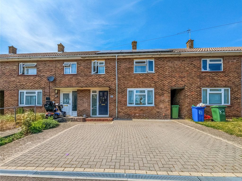 3 bed terraced house for sale in Regis Crescent, Sittingbourne ME10