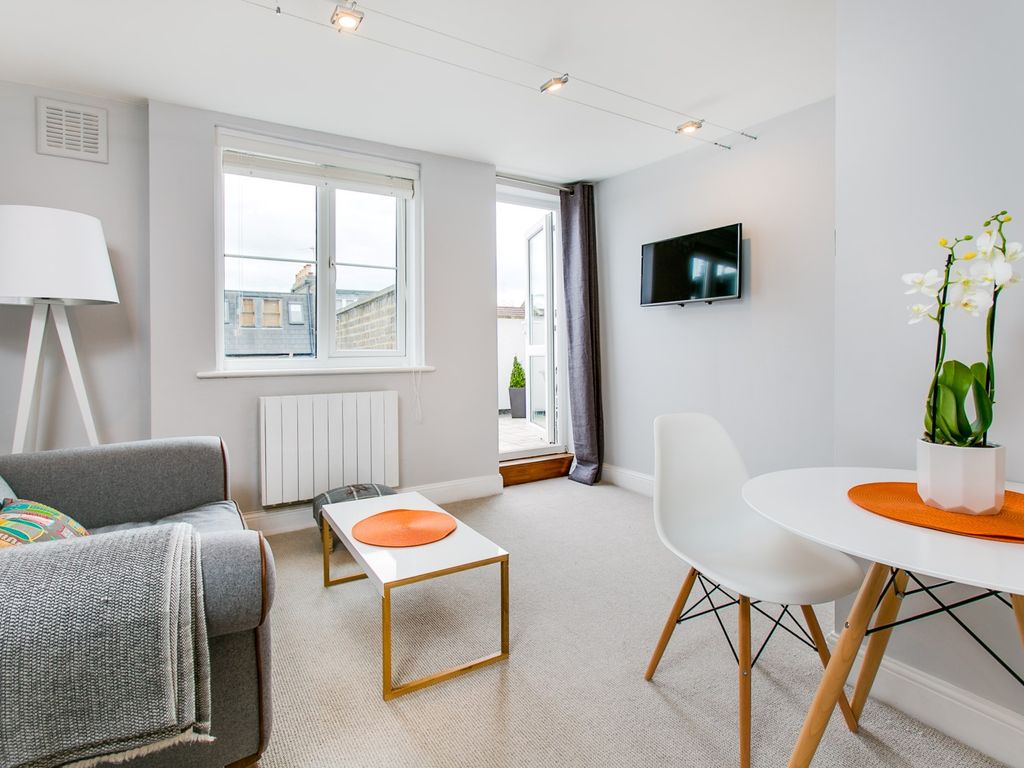 Greyhound Road, Hammersmith, London W6  