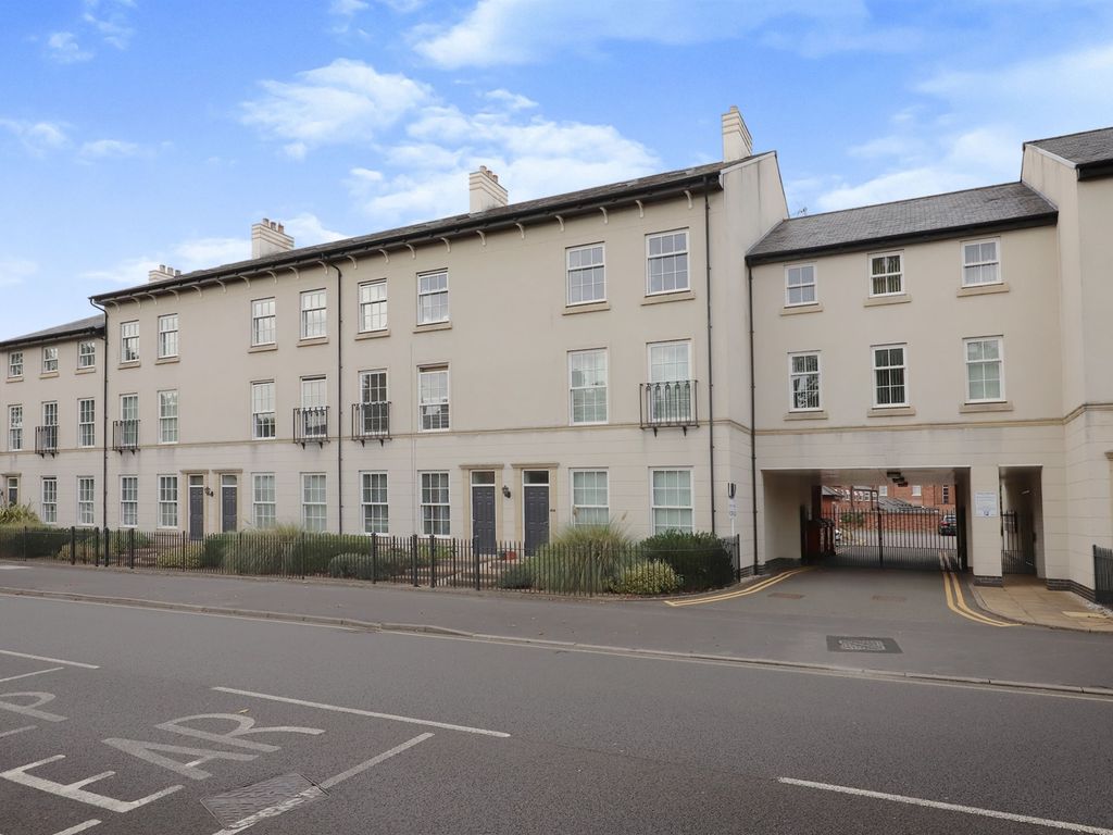 2 bed flat for sale in Compton Road, Compton, Wolverhampton WV3 Zoopla