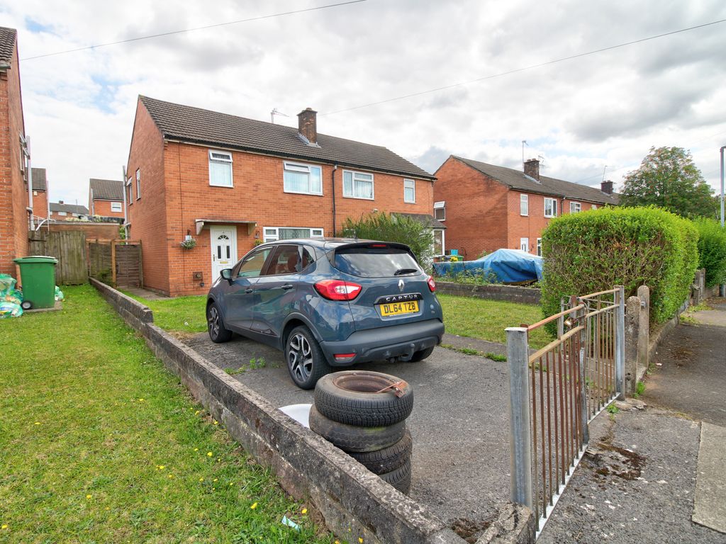 3 bed semidetached house for sale in Malmesmead Road, Llanrumney