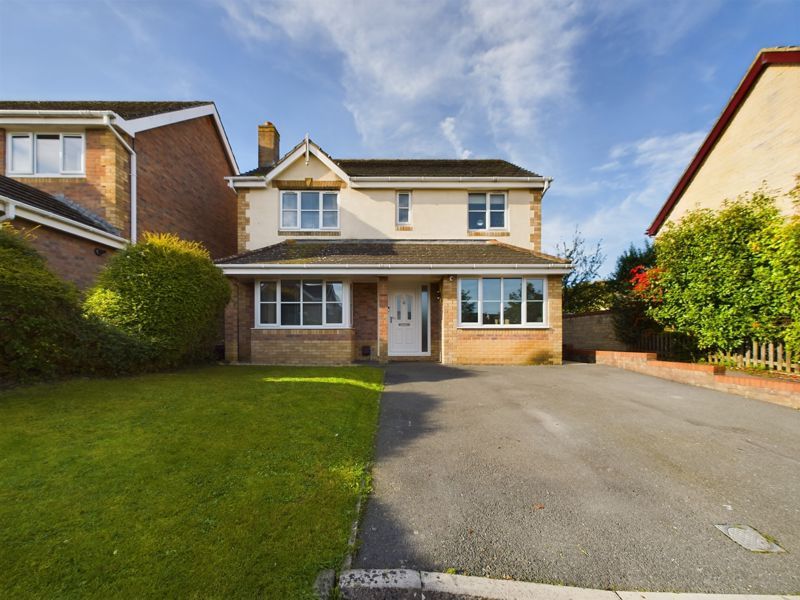 5 bed detached house for sale in Clover Road, Wick St. Lawrence, Weston