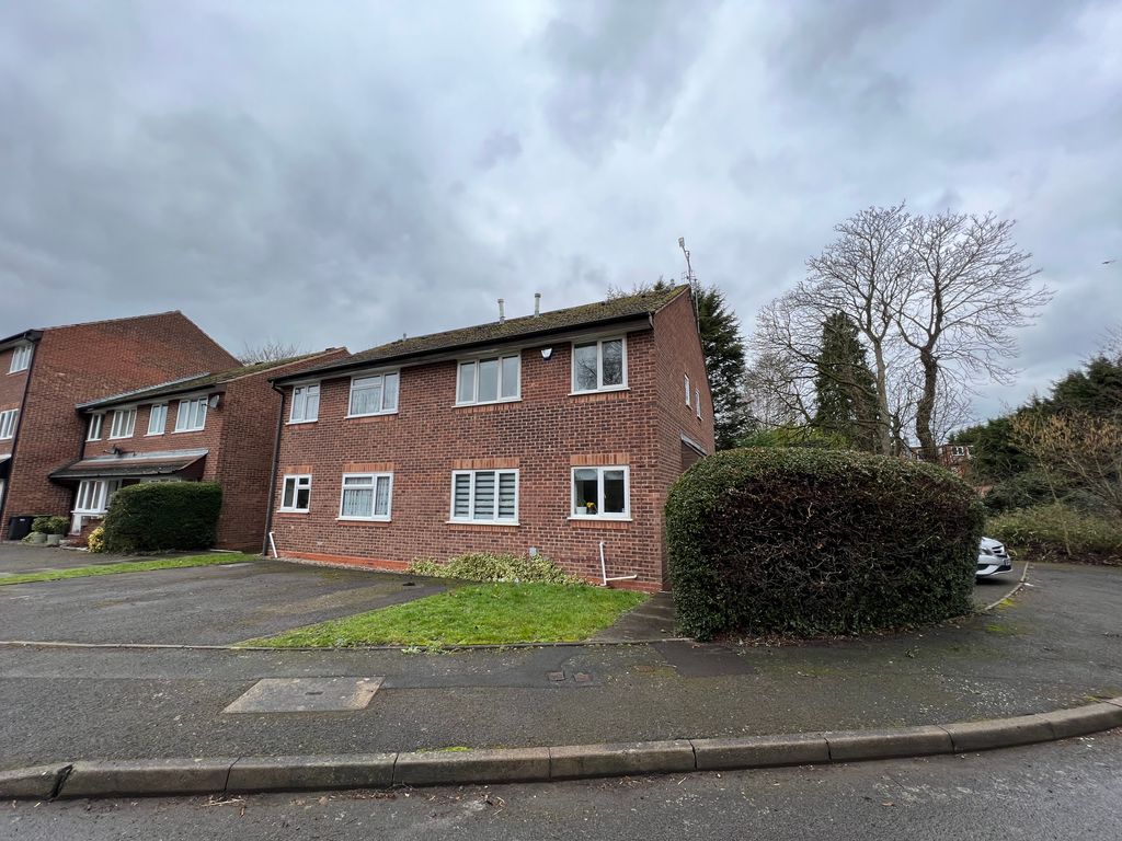 2 bed semidetached house to rent in Oakhurst Drive, Bromsgrove