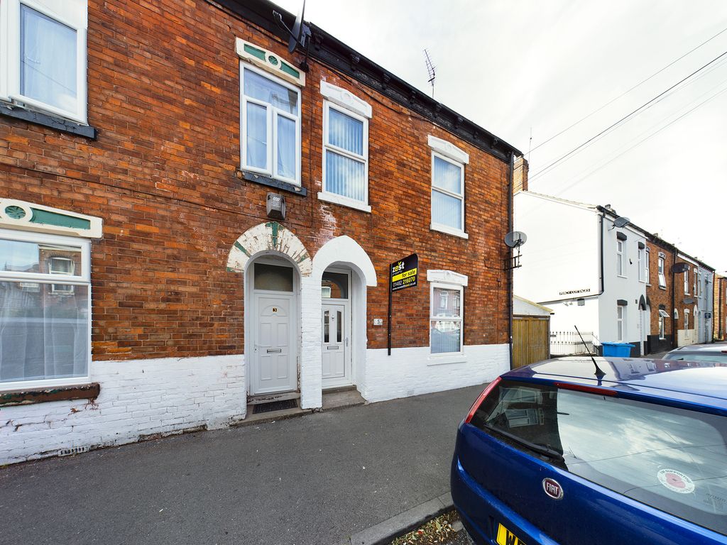 5 bed semidetached house for sale in Mayfield Street, Hull, Yorkshire