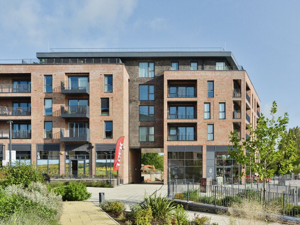 1 bed flat for sale in Park Street, Campbell Park, Milton Keynes