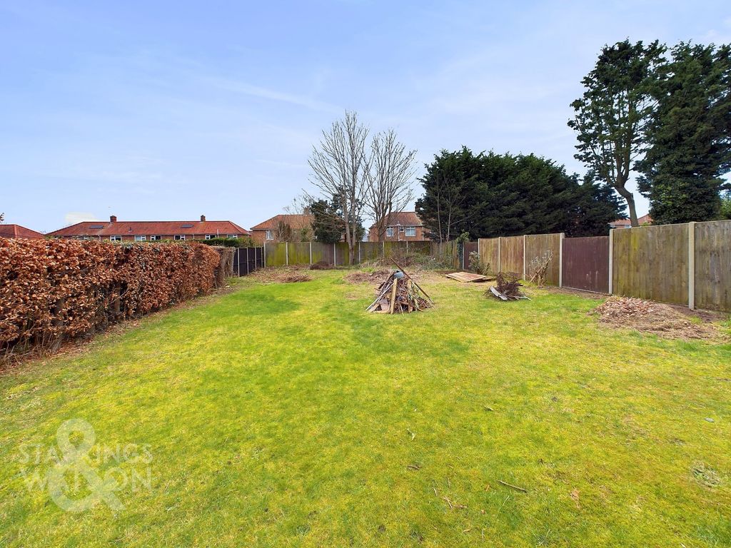 6 bed semidetached house for sale in Earlham Green Lane, Norwich NR5