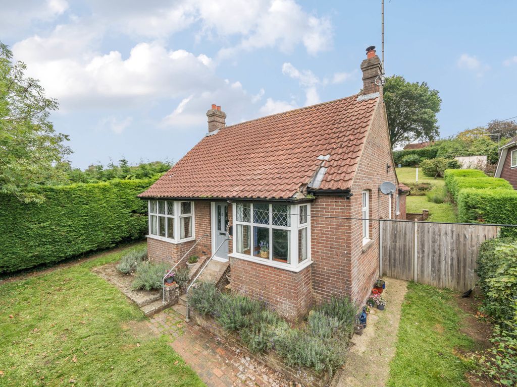 3 bed bungalow for sale in Lower Street, Pulborough, West Sussex RH20