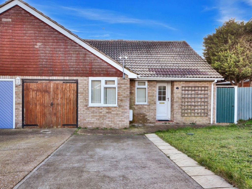 3 bed semidetached bungalow for sale in Ash Grove, Lydd TN29 Zoopla