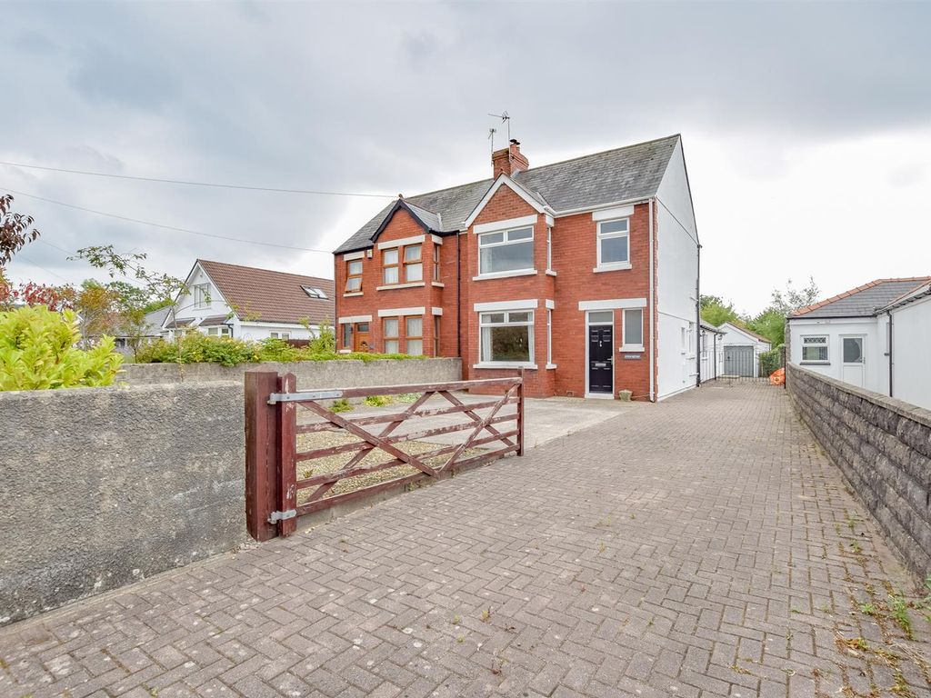3 bed detached house for sale in Port Road West, Barry CF62 Zoopla