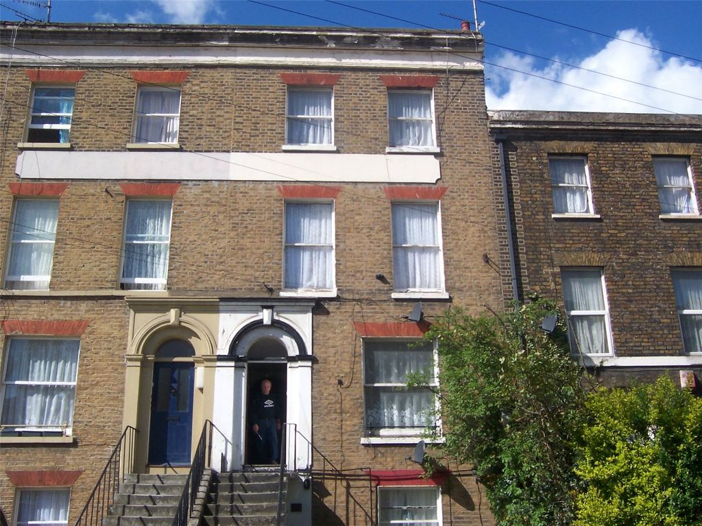 1 bed flat for sale in Parrock Street, Gravesend, Kent DA12 Zoopla