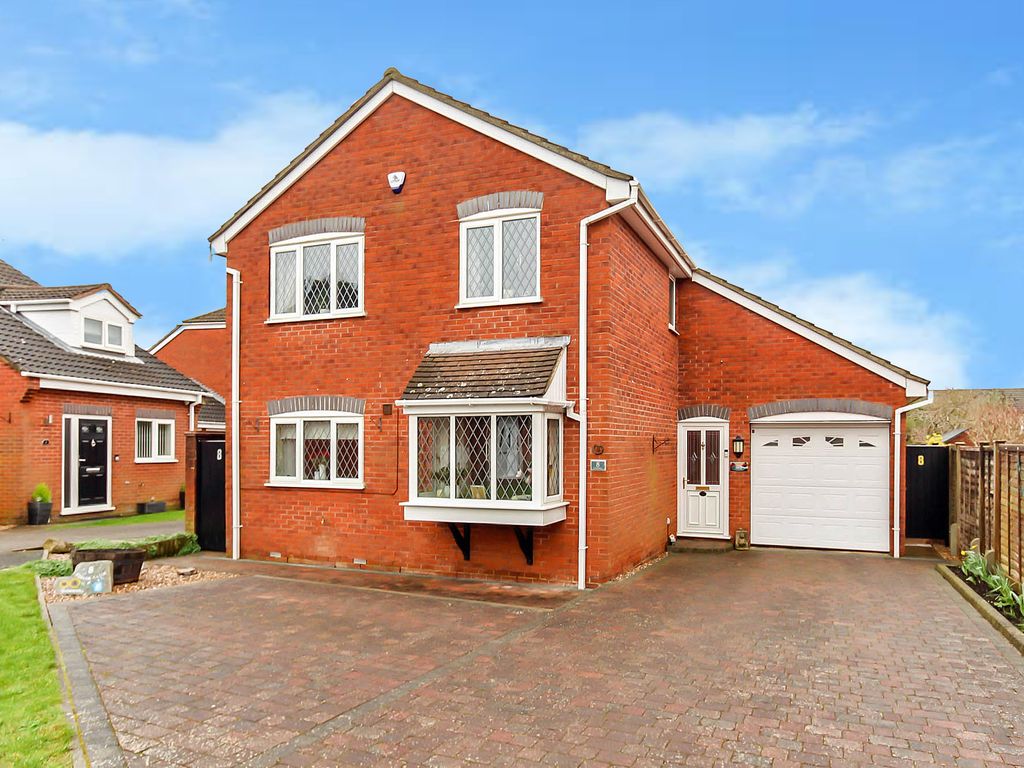 4 bed detached house for sale in Rowan Close, Wellingborough NN8, £