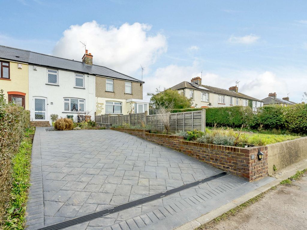 3 bed terraced house for sale in Watchgate, Lane End, Dartford DA2 Zoopla