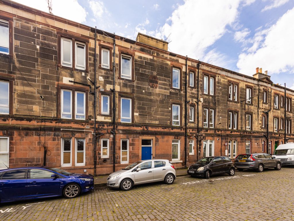 1 bed flat for sale in 18/3 Edina Place, Edinburgh EH7, £165,000 Zoopla