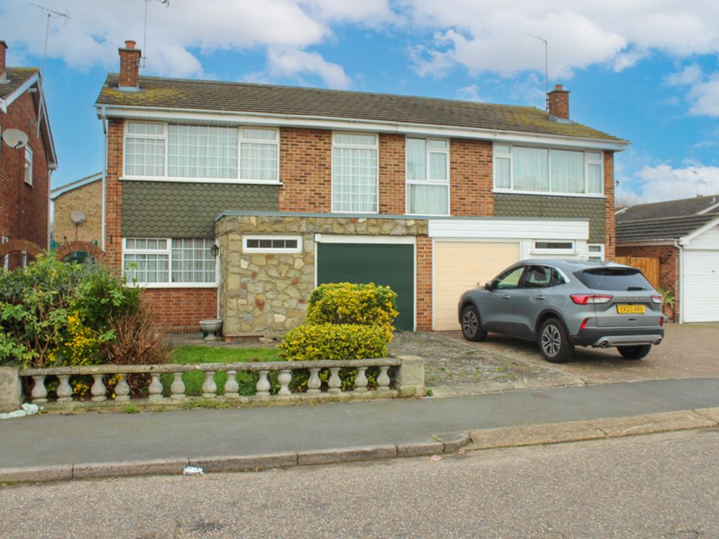 4 bed semidetached house for sale in Grovelands Road, Wickford SS12, £390,000 Zoopla