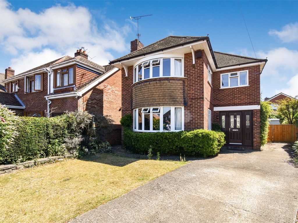 4 bed detached house for sale in Avondale Road, Aldershot, Hampshire GU11 Zoopla