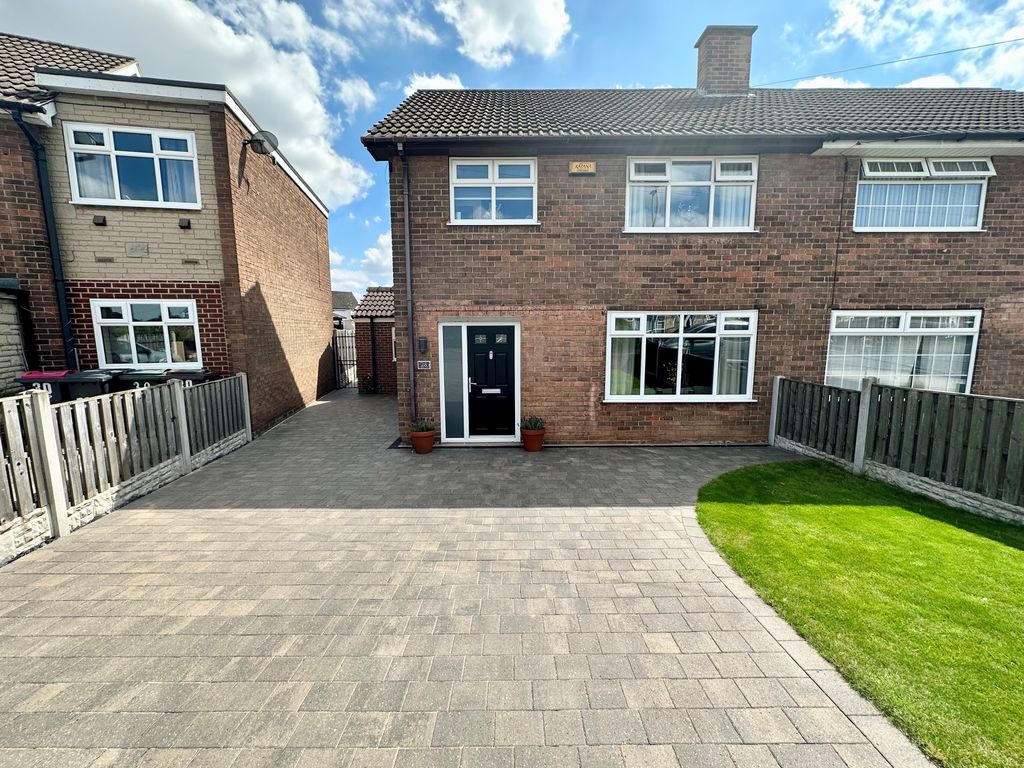 3 bed semidetached house for sale in Cherry Tree Crescent, Wickersley