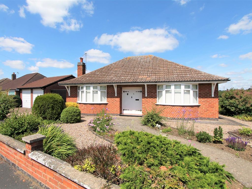 2 bed detached bungalow for sale in Prince Drive, Oadby, Leicester LE2