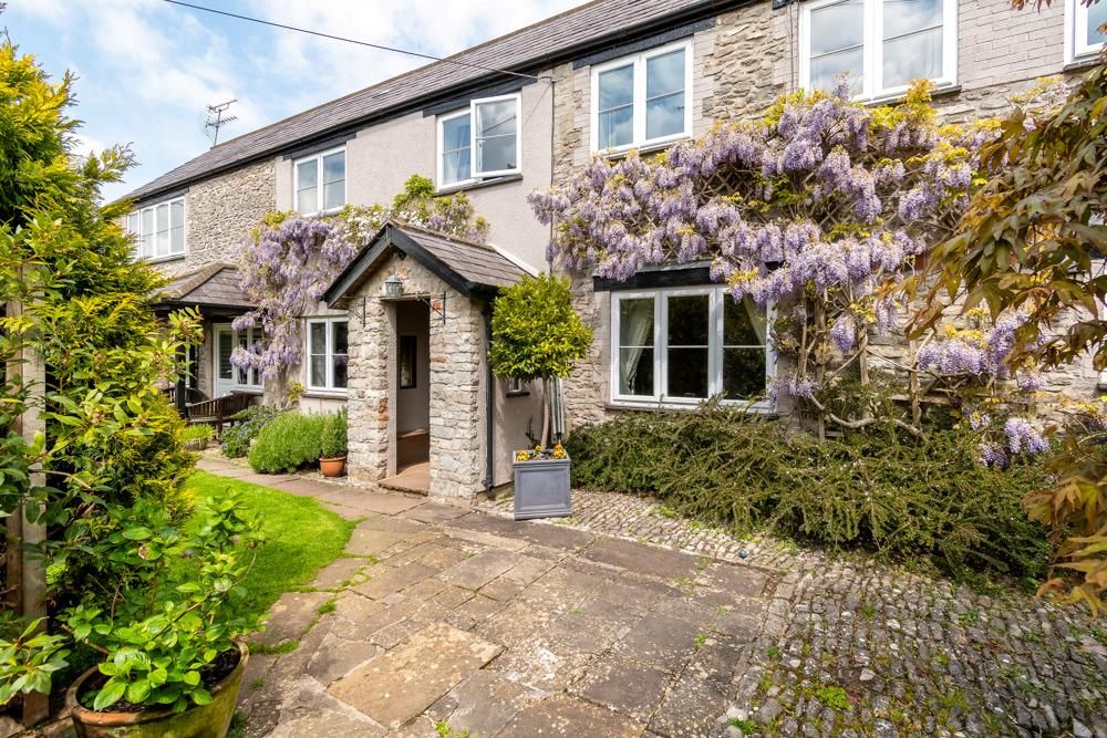 4 bed barn conversion for sale in Milfort Coach House, Lower Langford