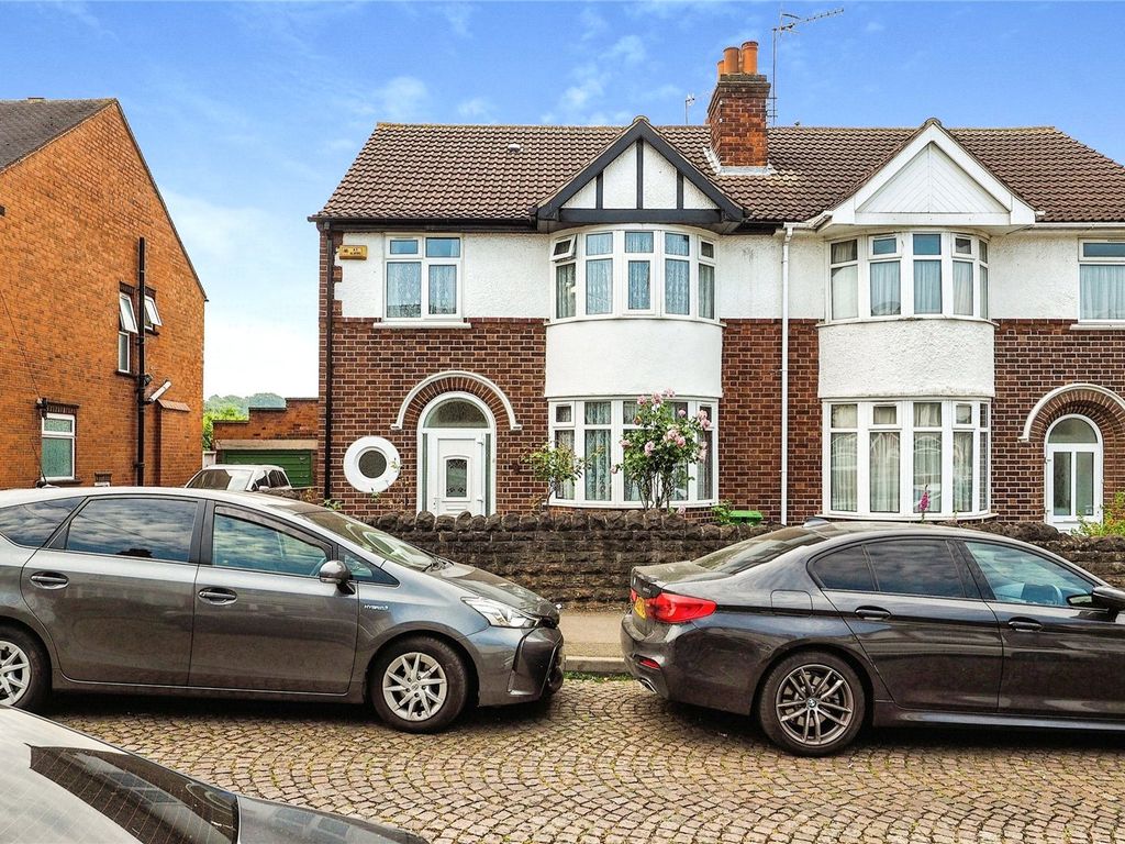 3 bed semidetached house for sale in Austen Avenue, Nottingham