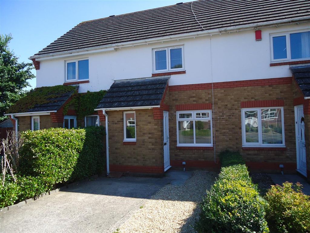 2 bed terraced house to rent in Canon Lane, Caerwent, Caldicot NP26, £