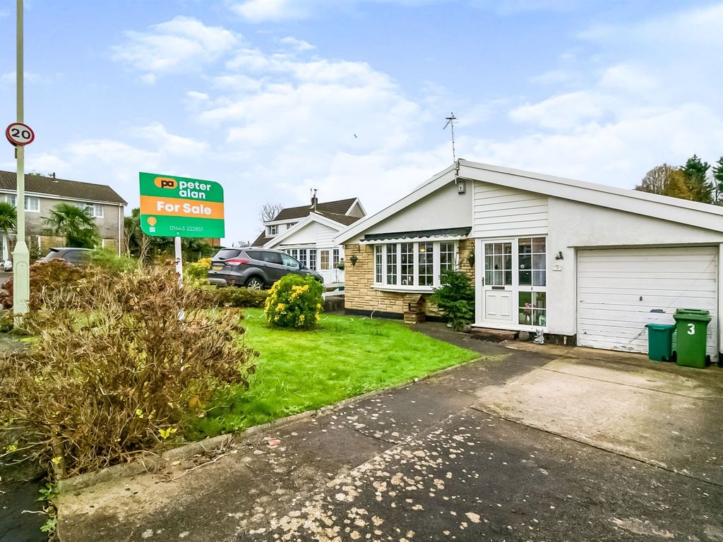 3 bed detached bungalow for sale in Trenos Gardens, Llanharan