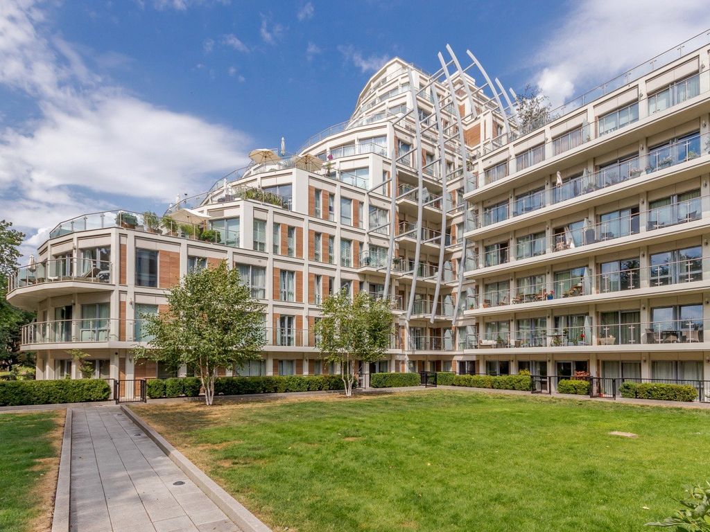 1 bed flat to rent in Trafalgar Building, 15 Henry Macaulay Avenue