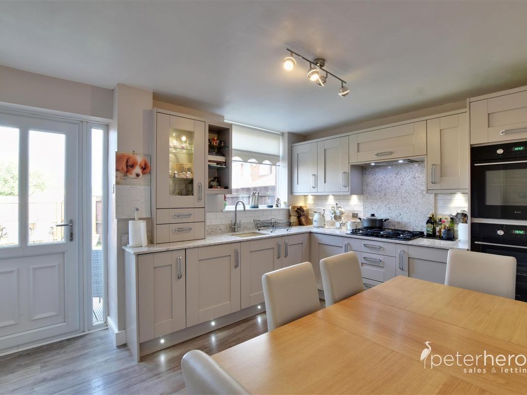 3 bed semidetached house for sale in Howick Park, St Peter's Riverside