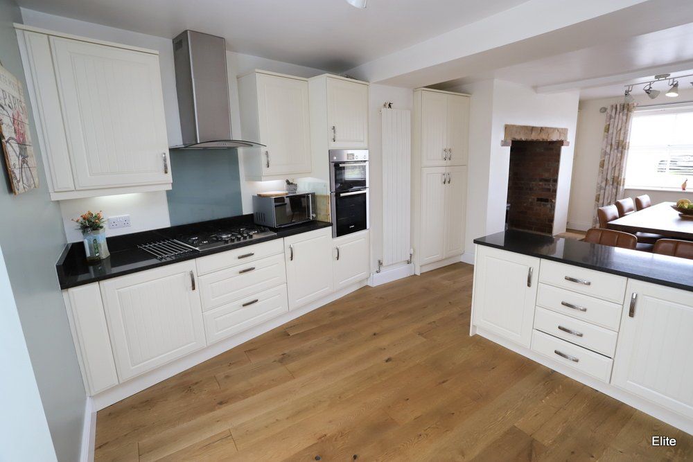 4 bed semidetached house for sale in Moorsley Road, HettonLeHole