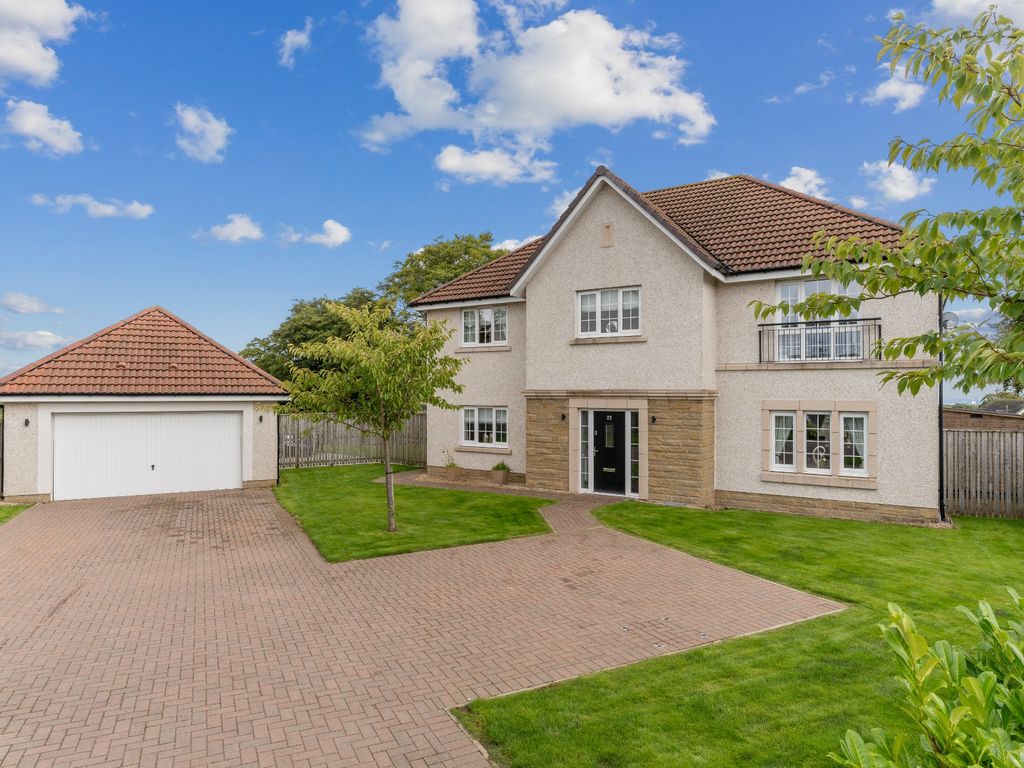 5 bed detached house for sale in Viewfield Gardens, East Kilbride