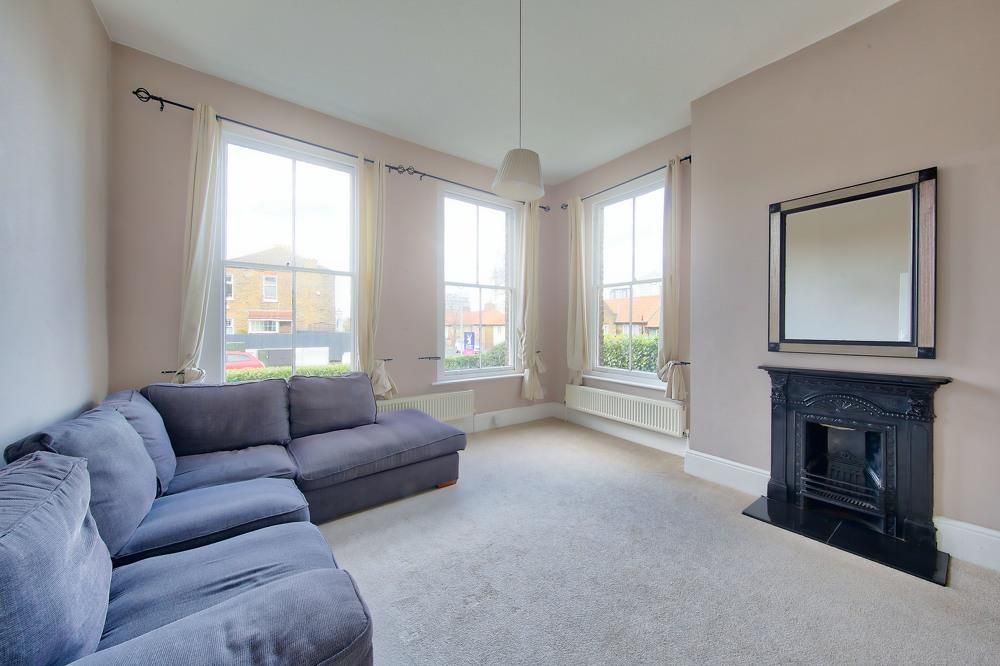 1 bed flat for sale in Wimbledon Park Road, London SW18, £360,000 Zoopla