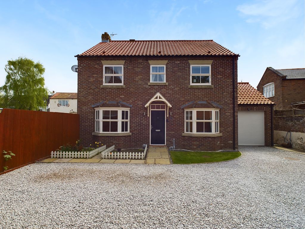 4 bed detached house for sale in Creykes Court, Rawcliffe, Goole DN14