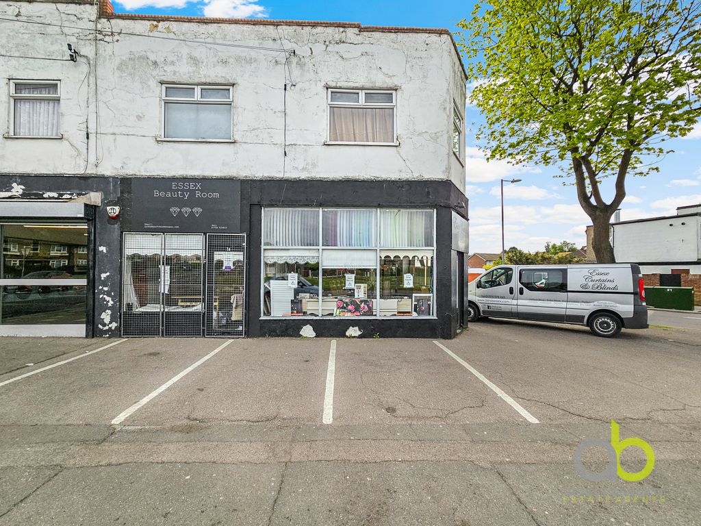 Property for sale in Kingston Parade, Hathaway Road, Grays RM17 Zoopla