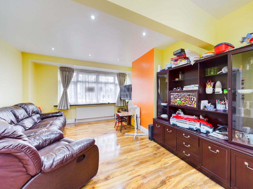 3 bed end terrace house for sale in Whitton Avenue West, Greenford UB6, £575,000 Zoopla