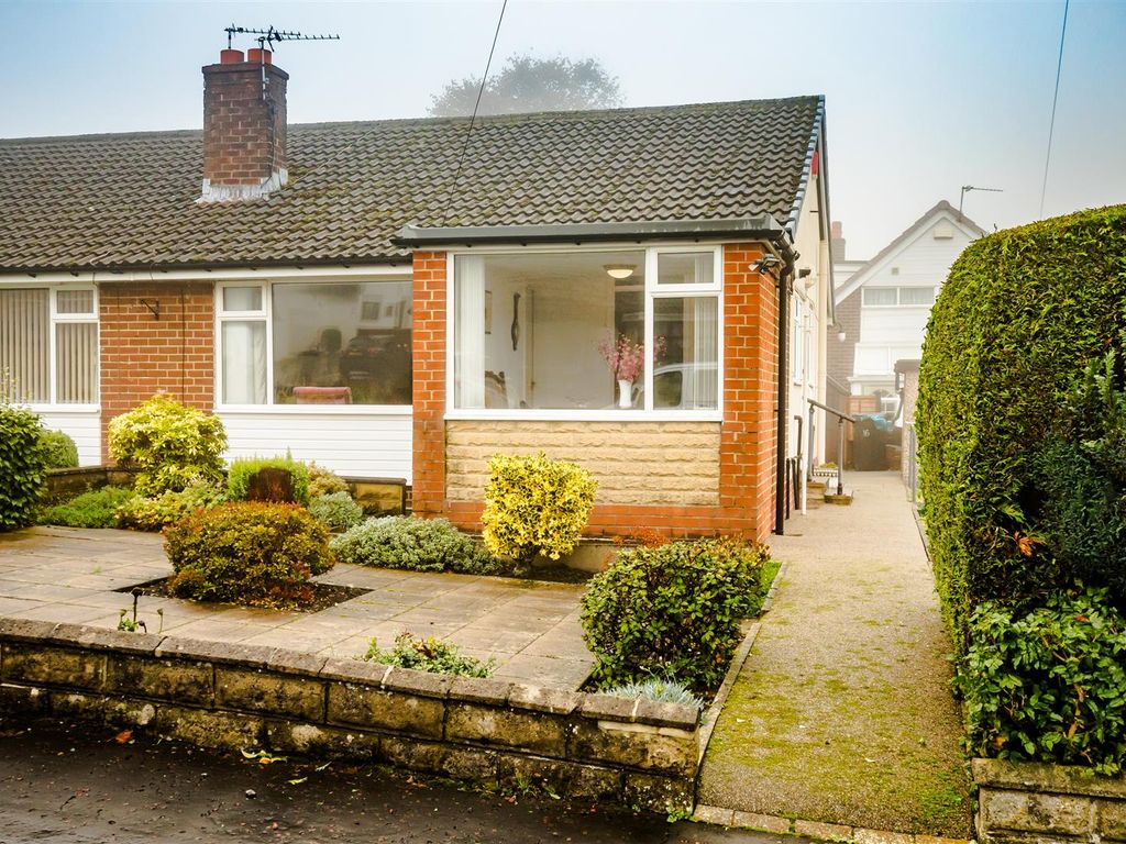 2 bed semidetached bungalow for sale in Windmill Drive, Northowram