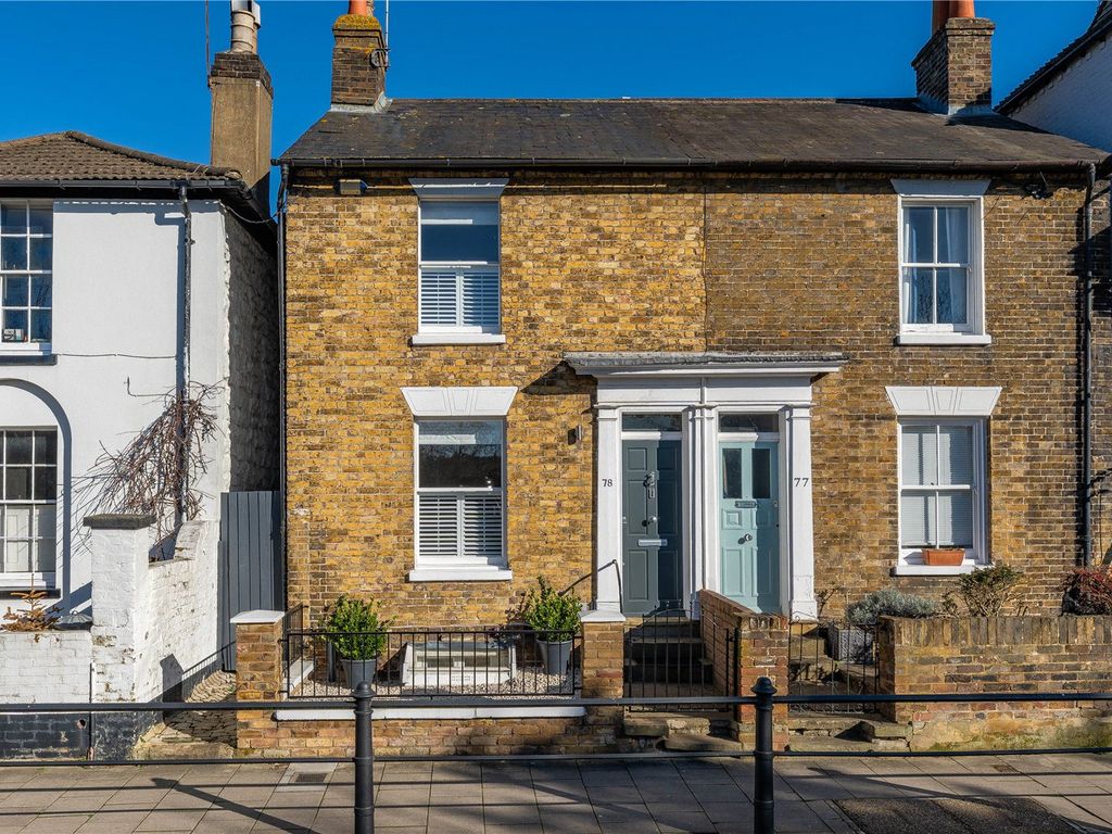 3 bed semidetached house for sale in Sandling Road, Maidstone ME14, £