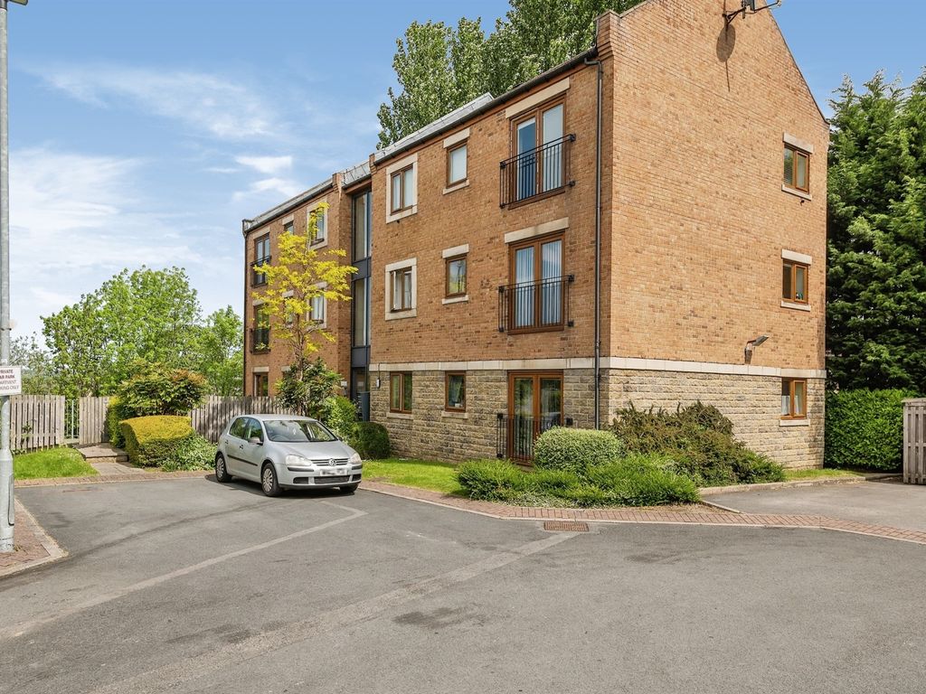 2 bed flat for sale in Greenlea Court, Dalton, Huddersfield HD5 Zoopla