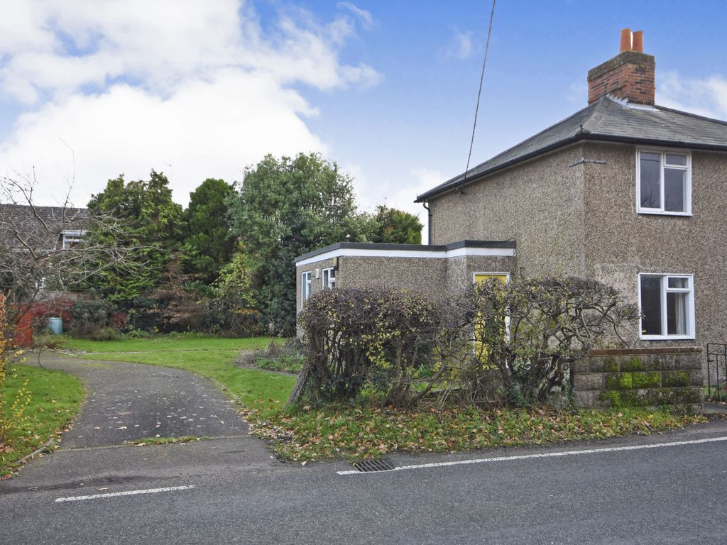2 bed semidetached house for sale in Tiptree Road, Wickham