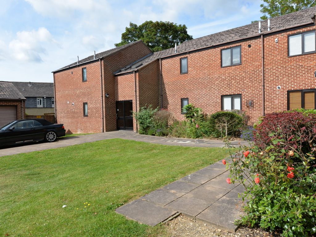 1 bed flat to rent in bs Close, Wolvercote OX2, £1,200 pcm Zoopla