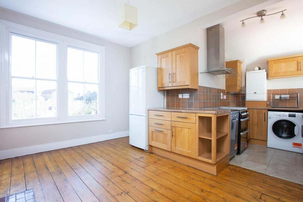 3 bed to rent in Glencairn Road, London SW16 Zoopla