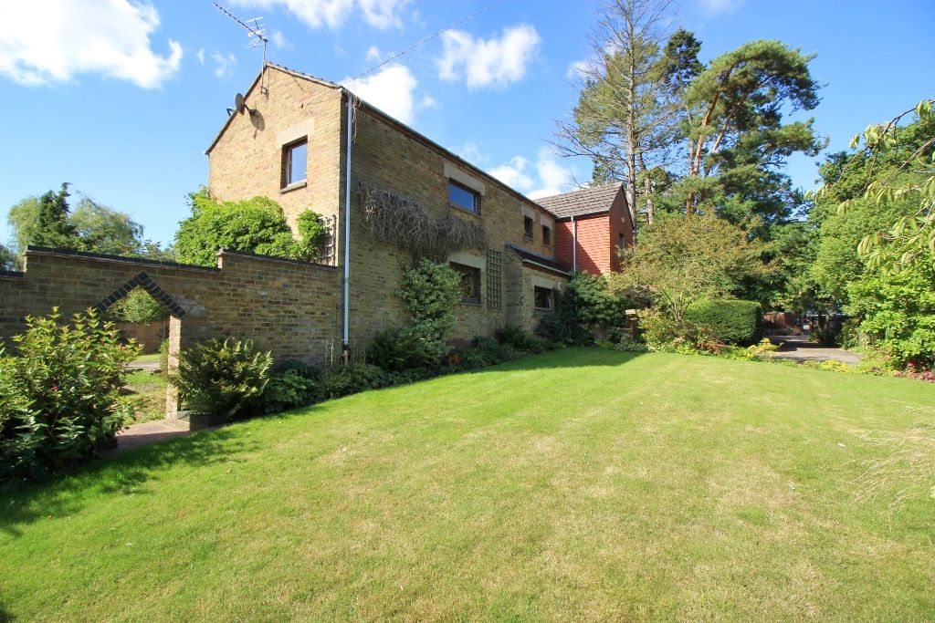 4 bed detached house for sale in Maidstone Road, Borough Green TN15, £