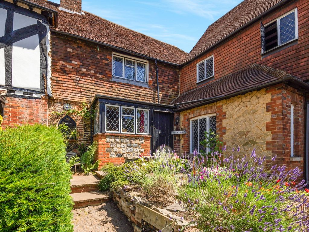 4 bed terraced house for sale in High Street, Limpsfield, Oxted RH8