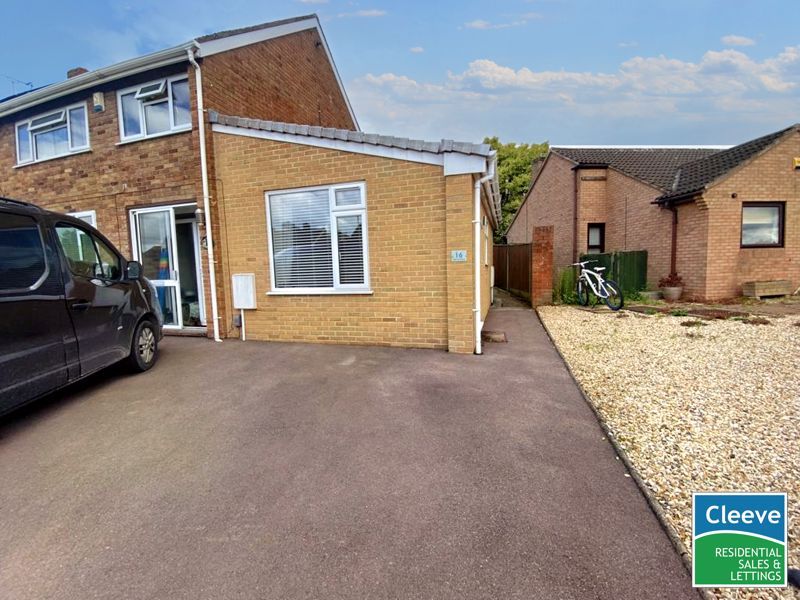 1 bed flat for sale in Harpfield Road, Cleeve, Cheltenham GL52