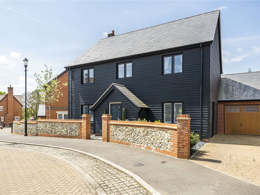 4 bed detached house for sale in Horse Leys, Rotherfield Greys, Henley