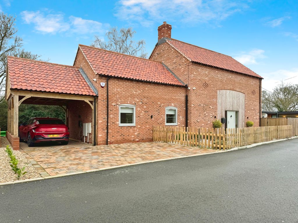 4 bed detached house for sale in Paddock House, 2 Callow Grove, North