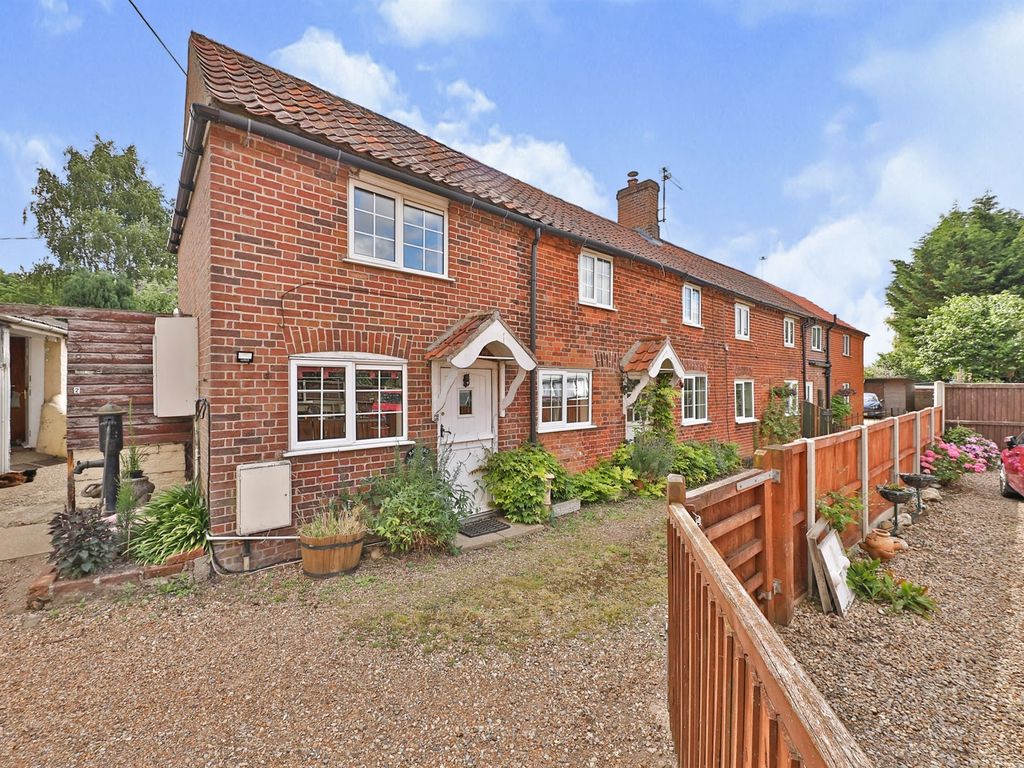 3 bed property for sale in Blacksmiths Yard, Guist, Dereham NR20 Zoopla