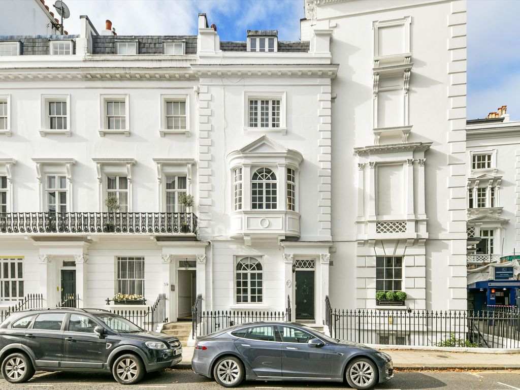 5 bed terraced house for sale in Ovington Square, Knightsbridge, London