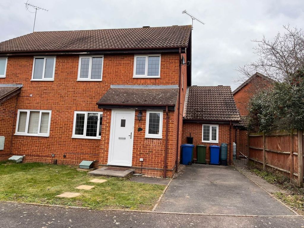 4 bed property to rent in Lancashire Hill, Warfield, Berkshire RG42