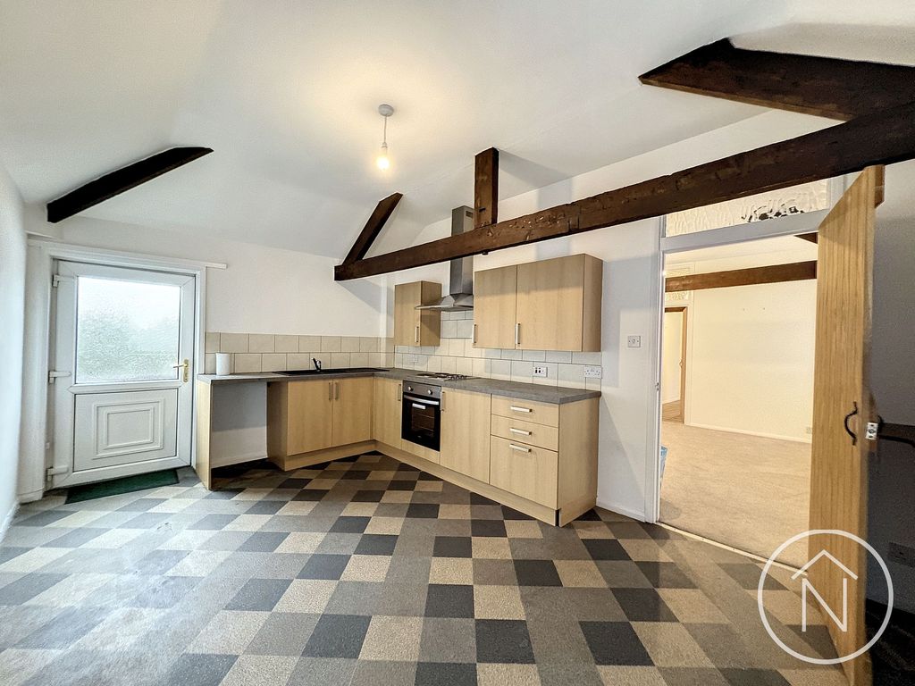 2 bed flat to rent in Billingham Road, StocktonOnTees TS20, £550 pcm