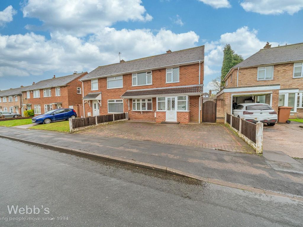3 bed semidetached house for sale in Windsor Way, Walsall WS4 Zoopla