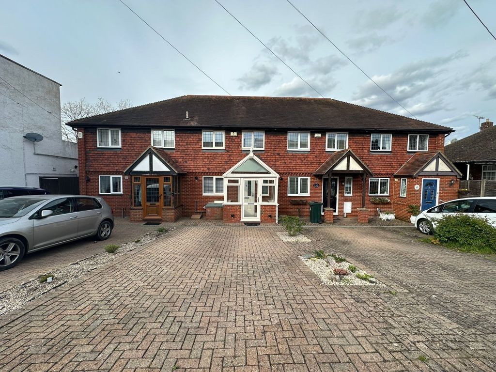 3 bed terraced house to rent in Bethel Cottages, Essex Road, Longfield